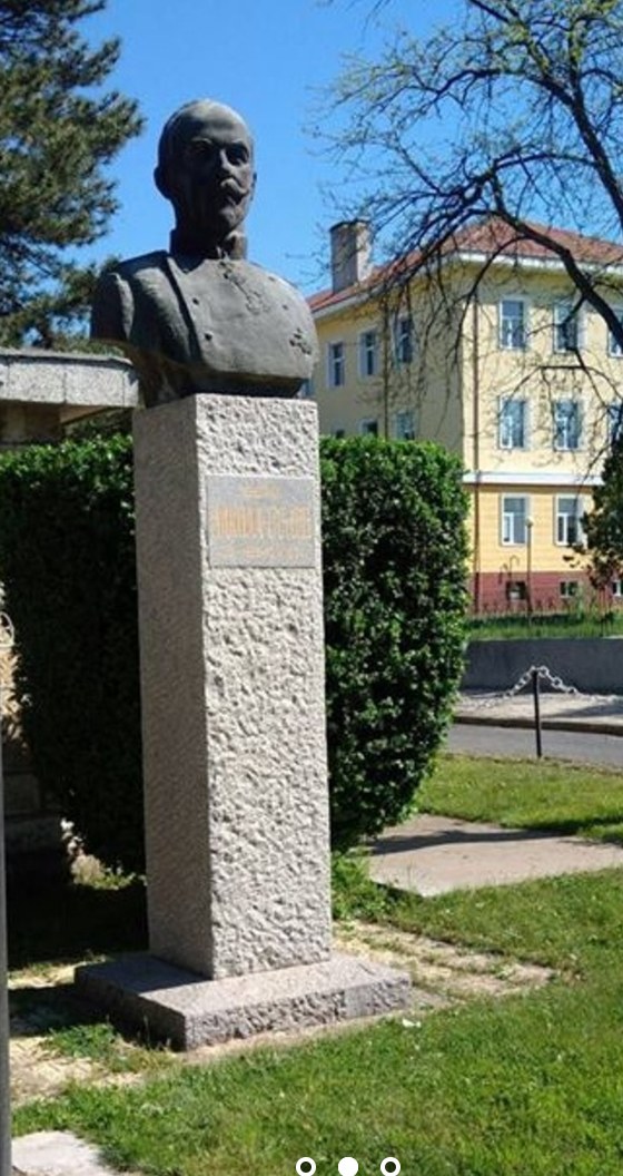 Паметник на генерал Никола Генев в Севлиево