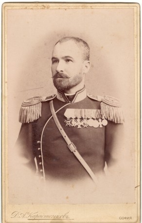 Никола Генев