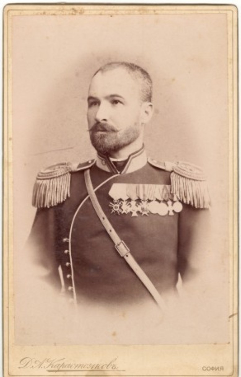 Никола Генев