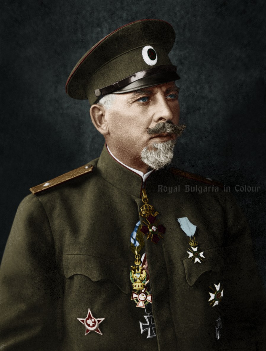 Владимир Вазов 2 Полковник/генерал Владимир Вазов (цветна версия на портрет)